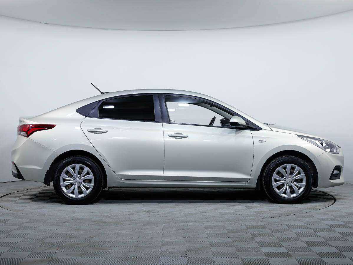 Hyundai Solaris с пробегом — 2017 год. Фото: #2