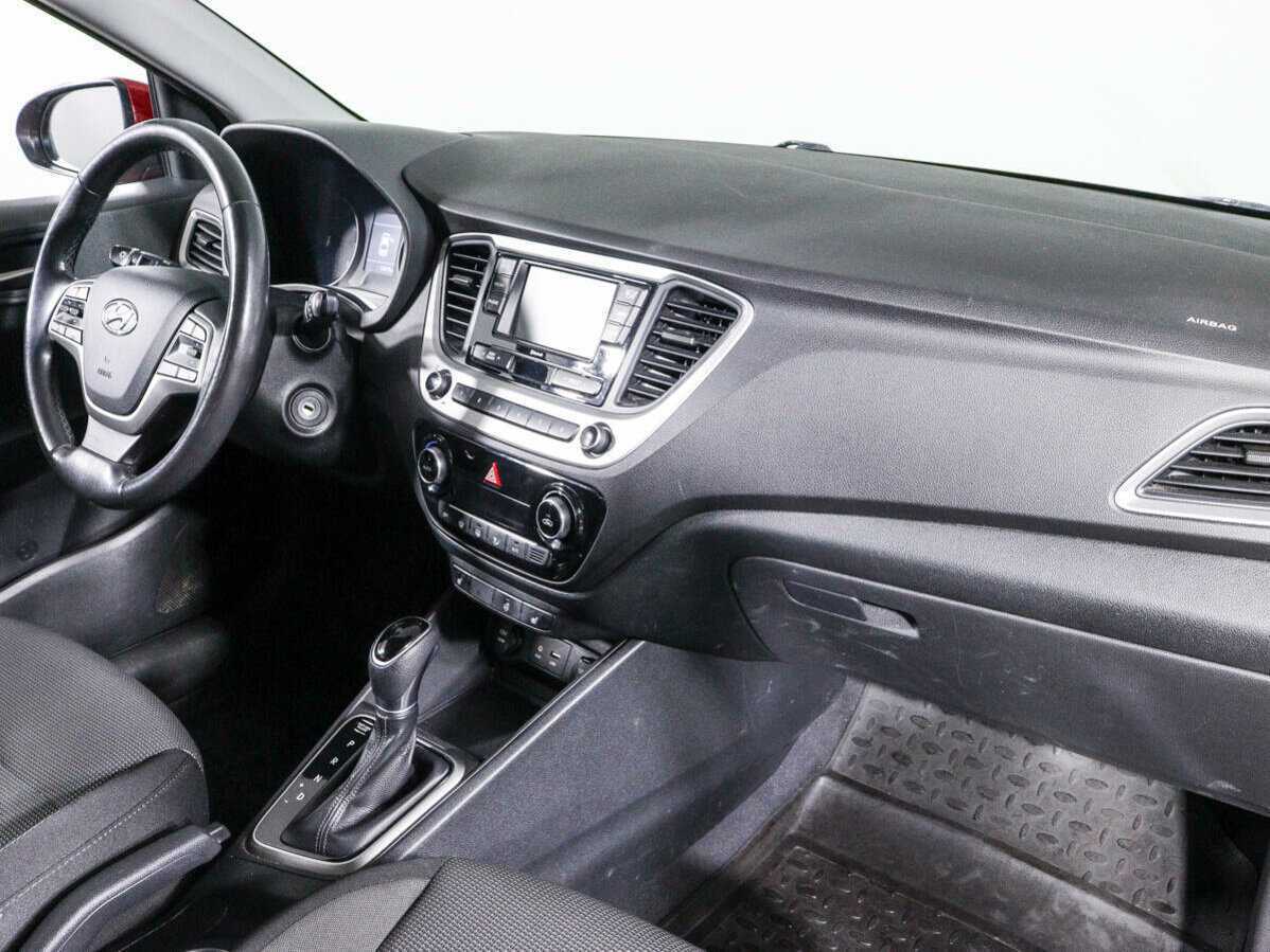 Hyundai Solaris с пробегом — 2017 год. Фото: #6