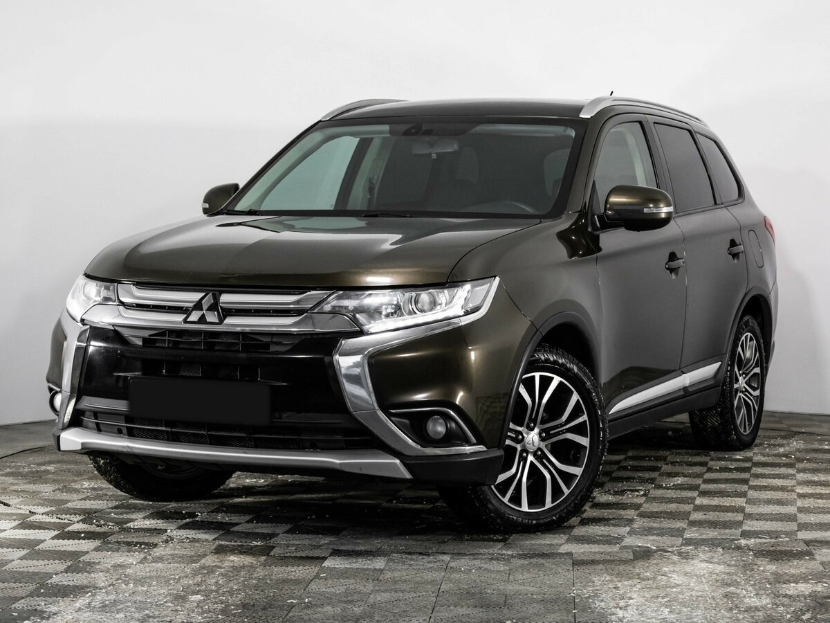 Mitsubishi Outlander с пробегом — 2015 год. Посмотреть фото