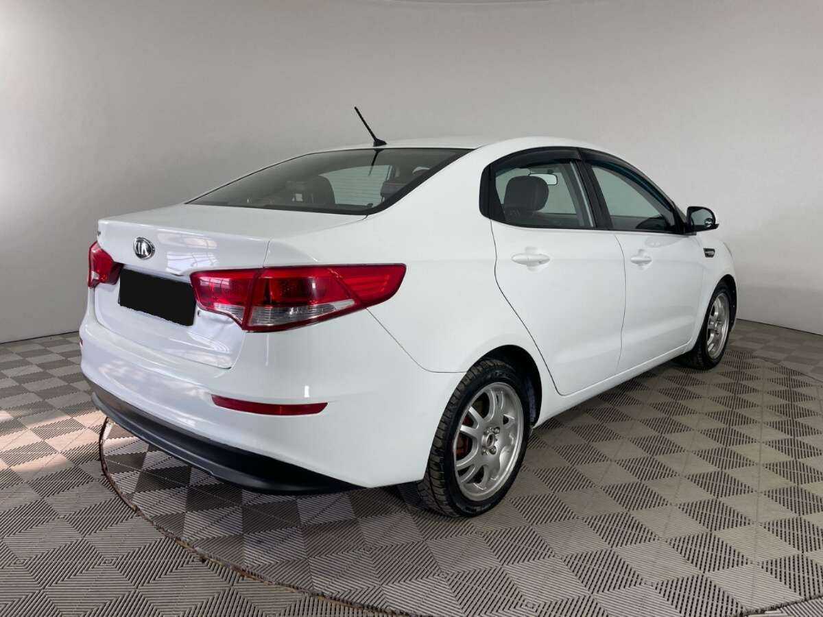 Kia Rio с пробегом — 2015 год. Фото: #3