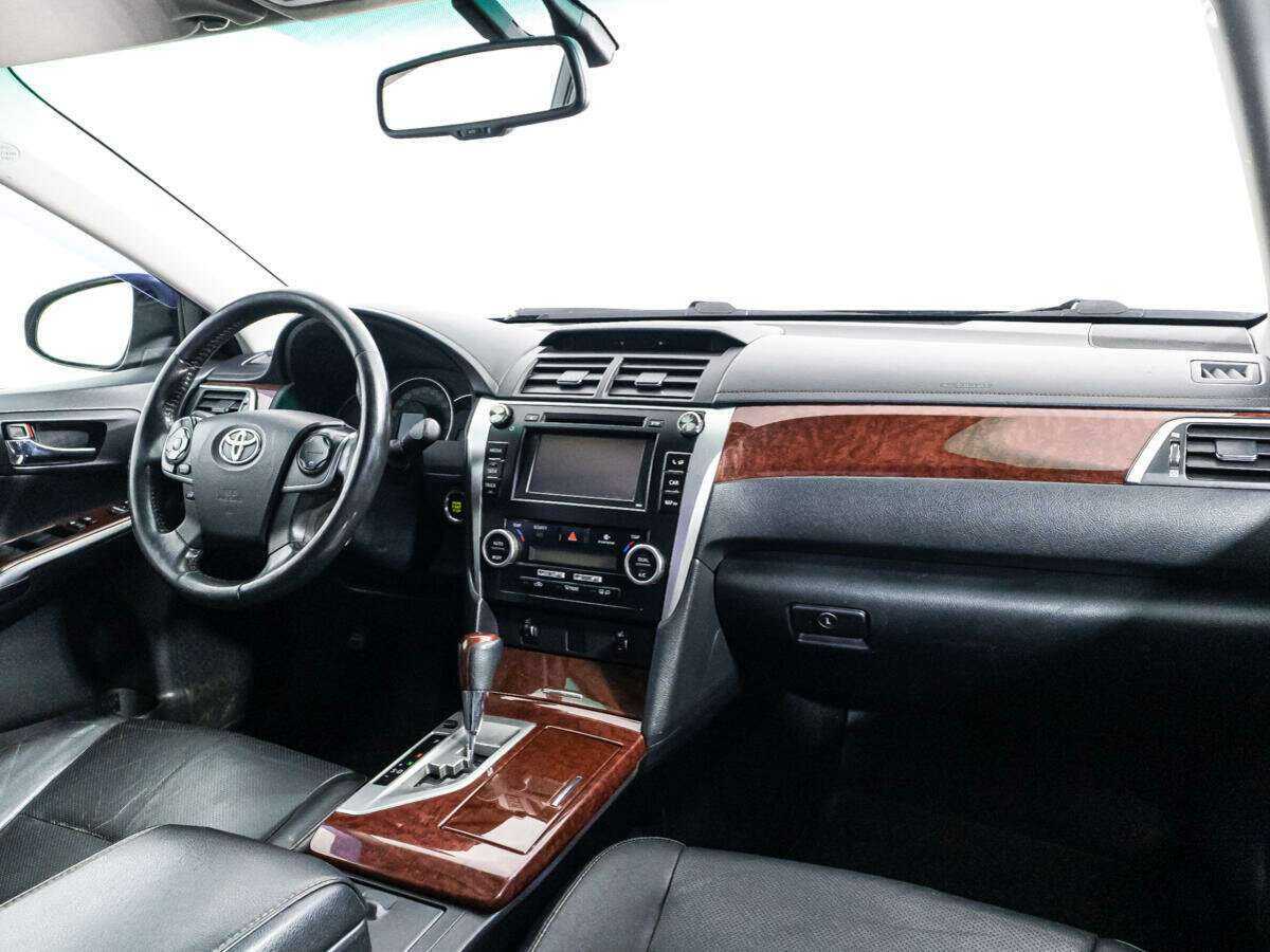 Toyota Camry с пробегом — 2013 год. Фото: #8