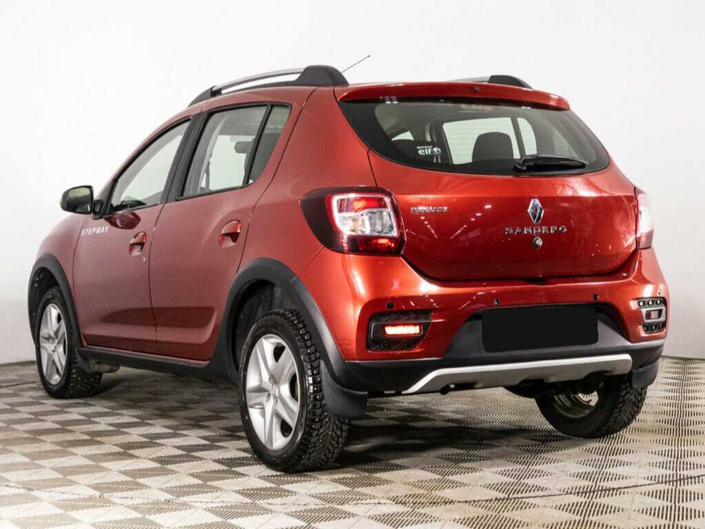 Renault Sandero с пробегом — 2017 год. Фото: #6