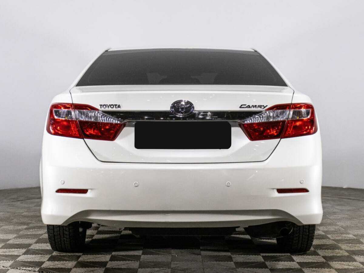 Toyota Camry с пробегом — 2014 год. Фото: #5