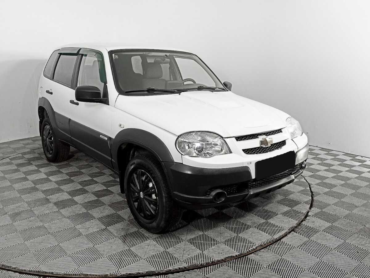 Chevrolet Niva с пробегом — 2015 год. Фото: #2