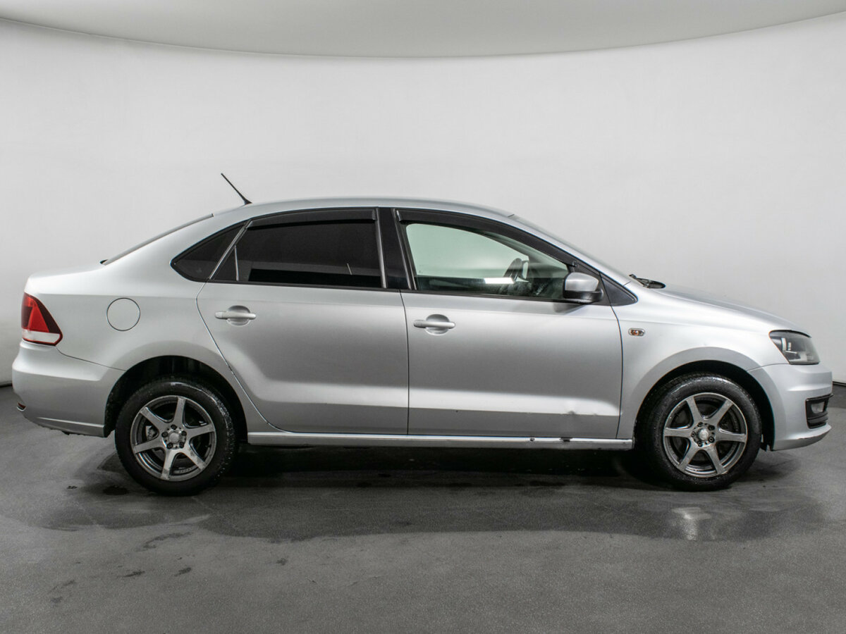 Volkswagen Polo с пробегом — 2016 год. Фото: #3