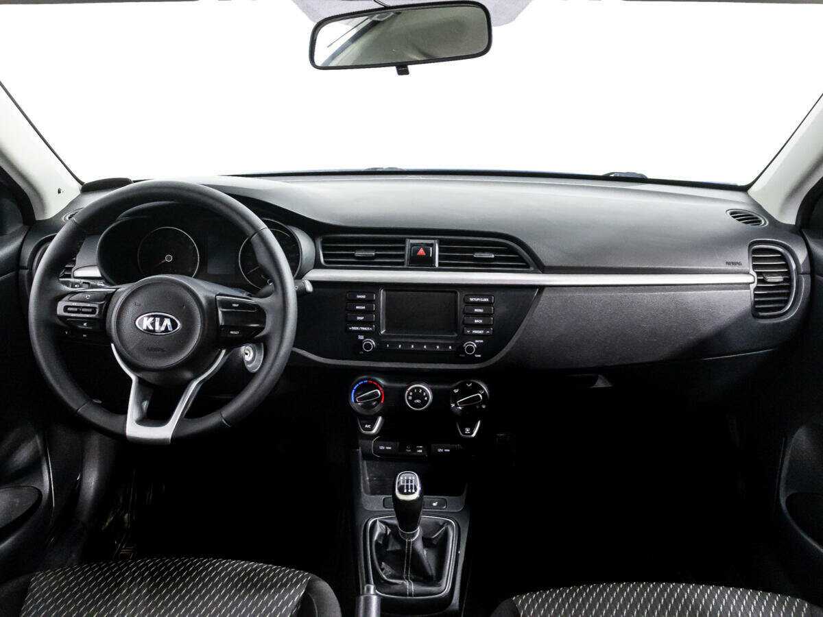 Kia Rio с пробегом — 2017 год. Фото: #12