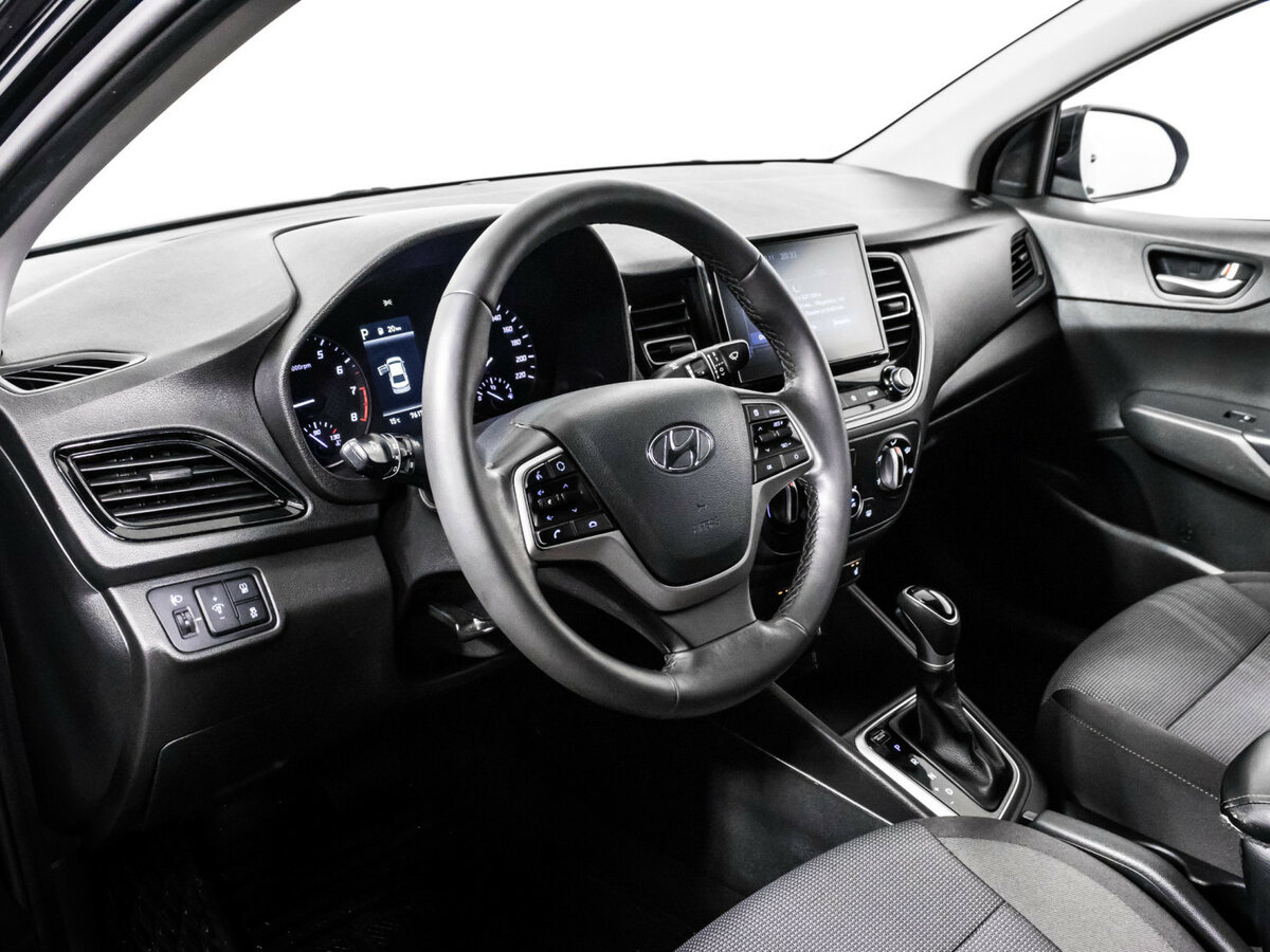Hyundai Solaris с пробегом — 2021 год. Фото: #9