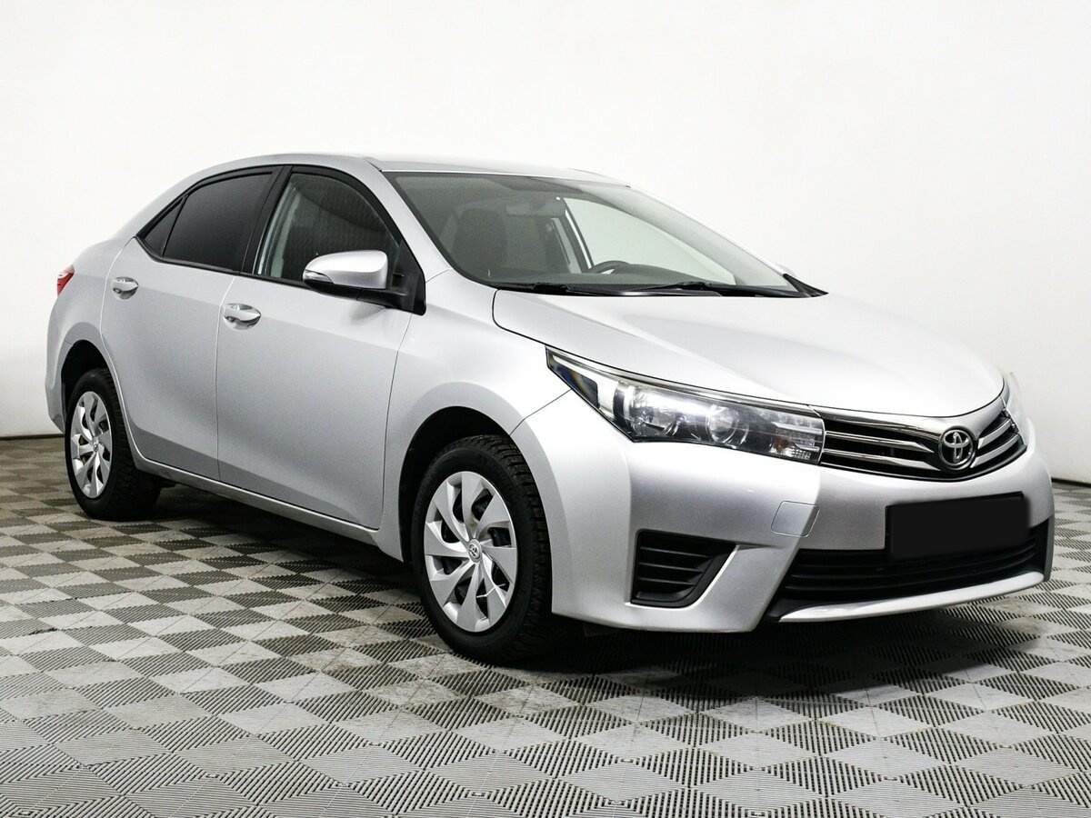 Toyota Corolla с пробегом — 2015 год. Фото: #2