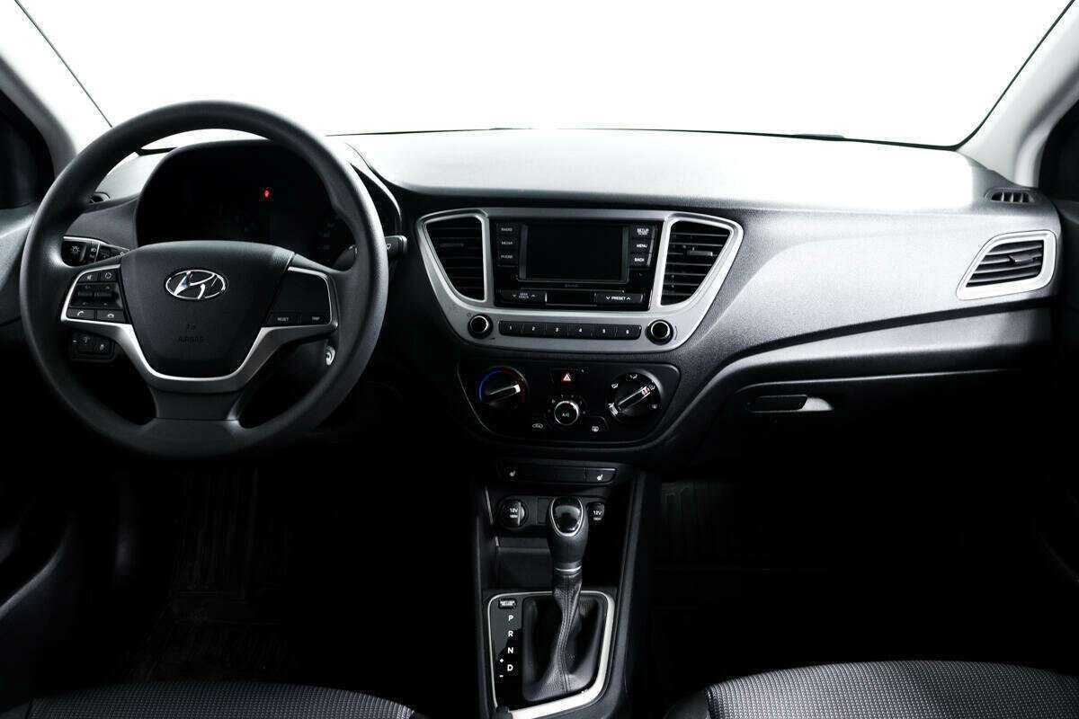 Hyundai Solaris с пробегом — 2021 год. Фото: #10
