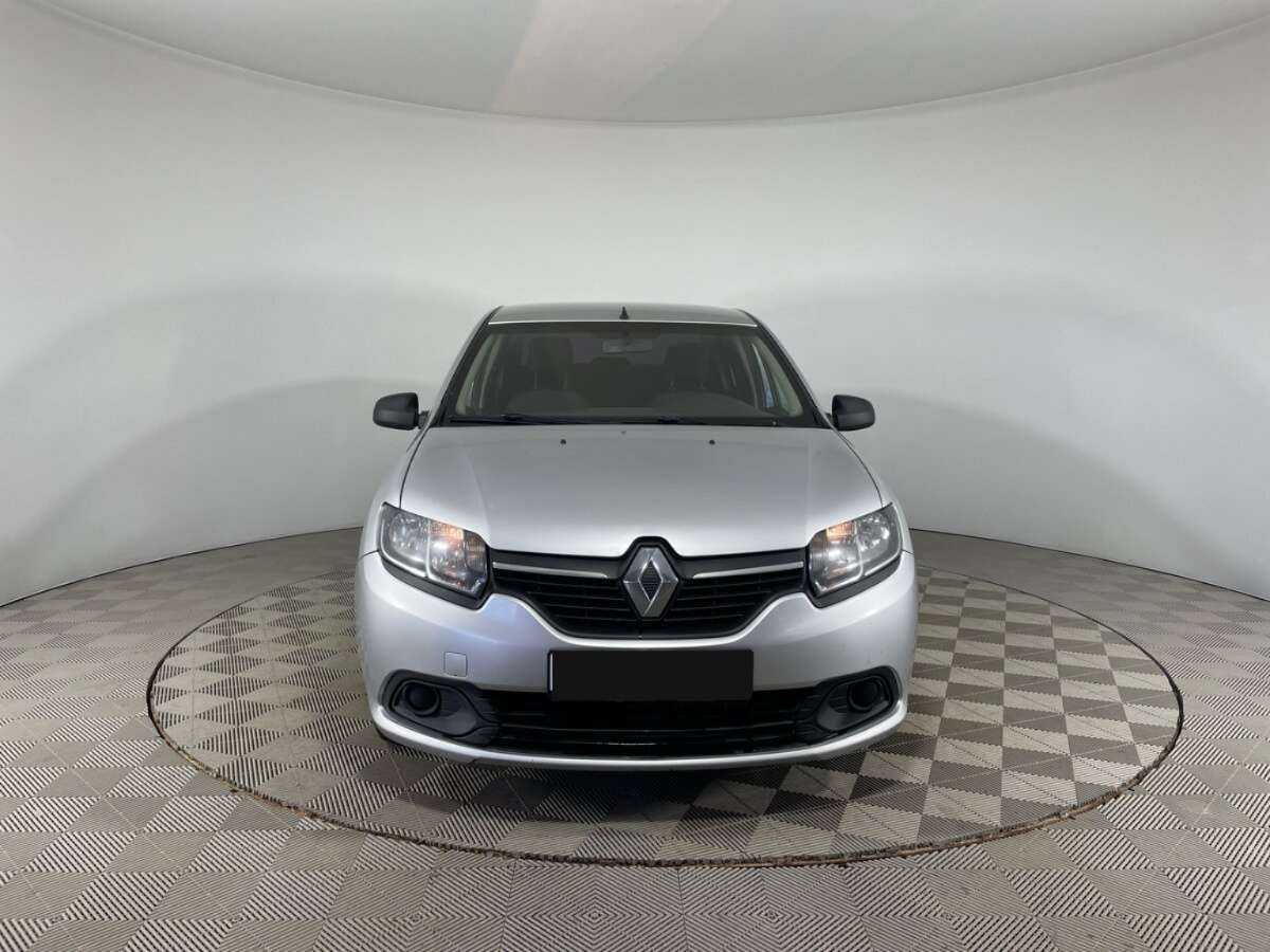 Renault Logan с пробегом — 2015 год. Фото: #1