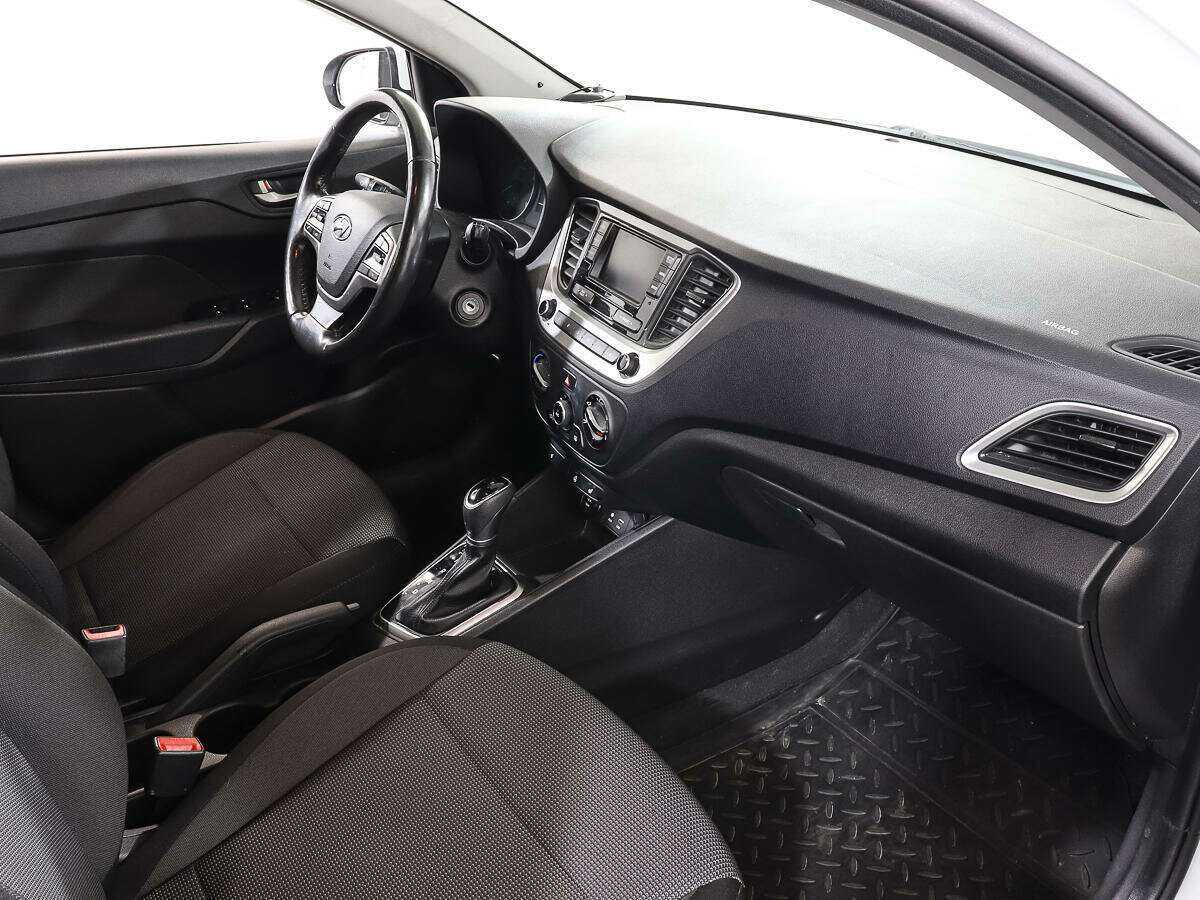 Hyundai Solaris с пробегом — 2017 год. Фото: #8