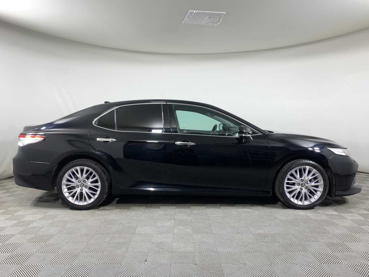Toyota Camry с пробегом — 2020 год. Фото: #3