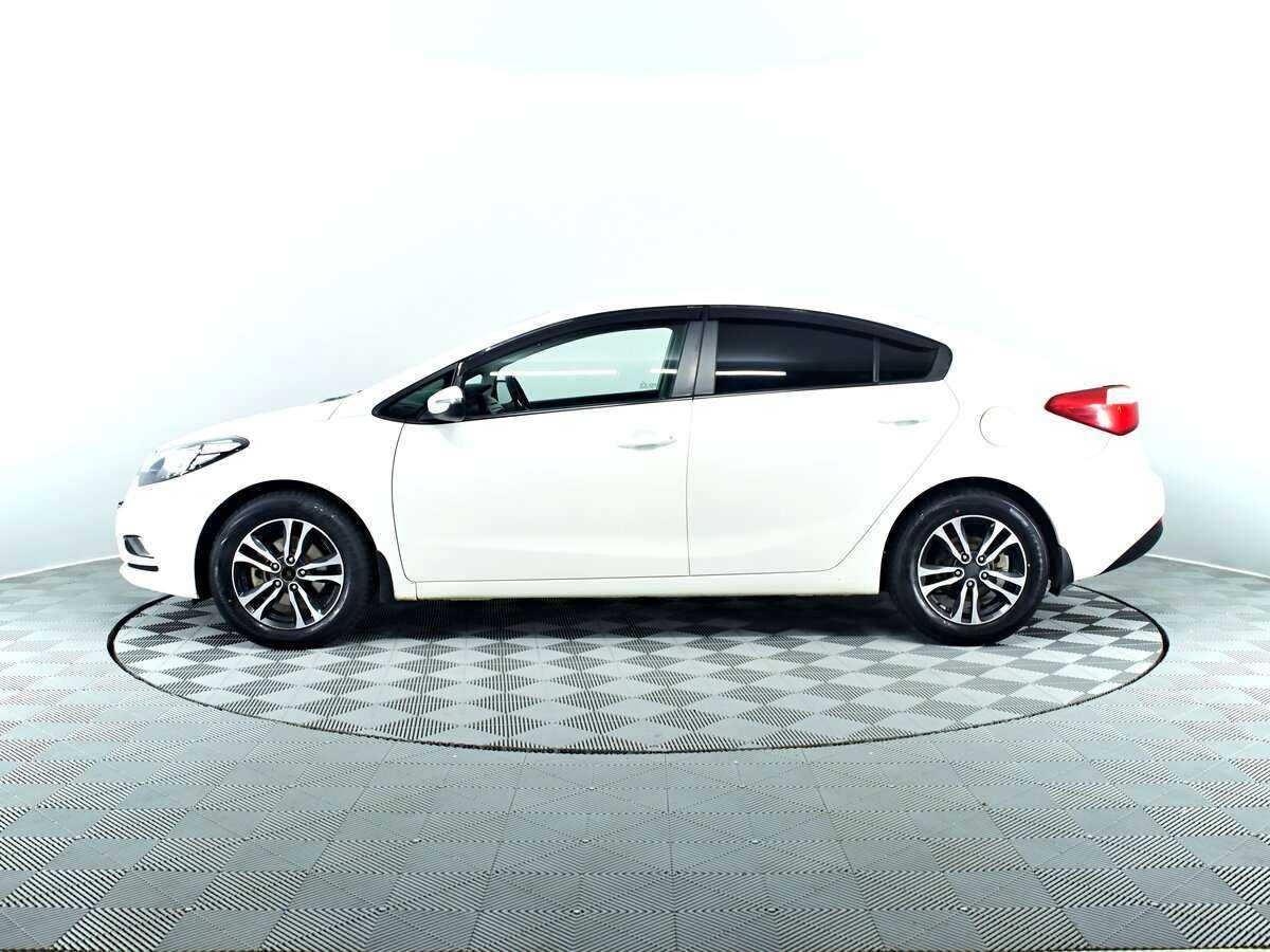 Kia Cerato с пробегом — 2014 год. Фото: #7