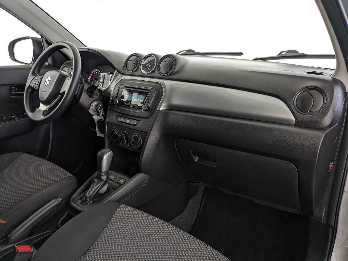 Suzuki Vitara с пробегом — 2017 год. Фото: #8