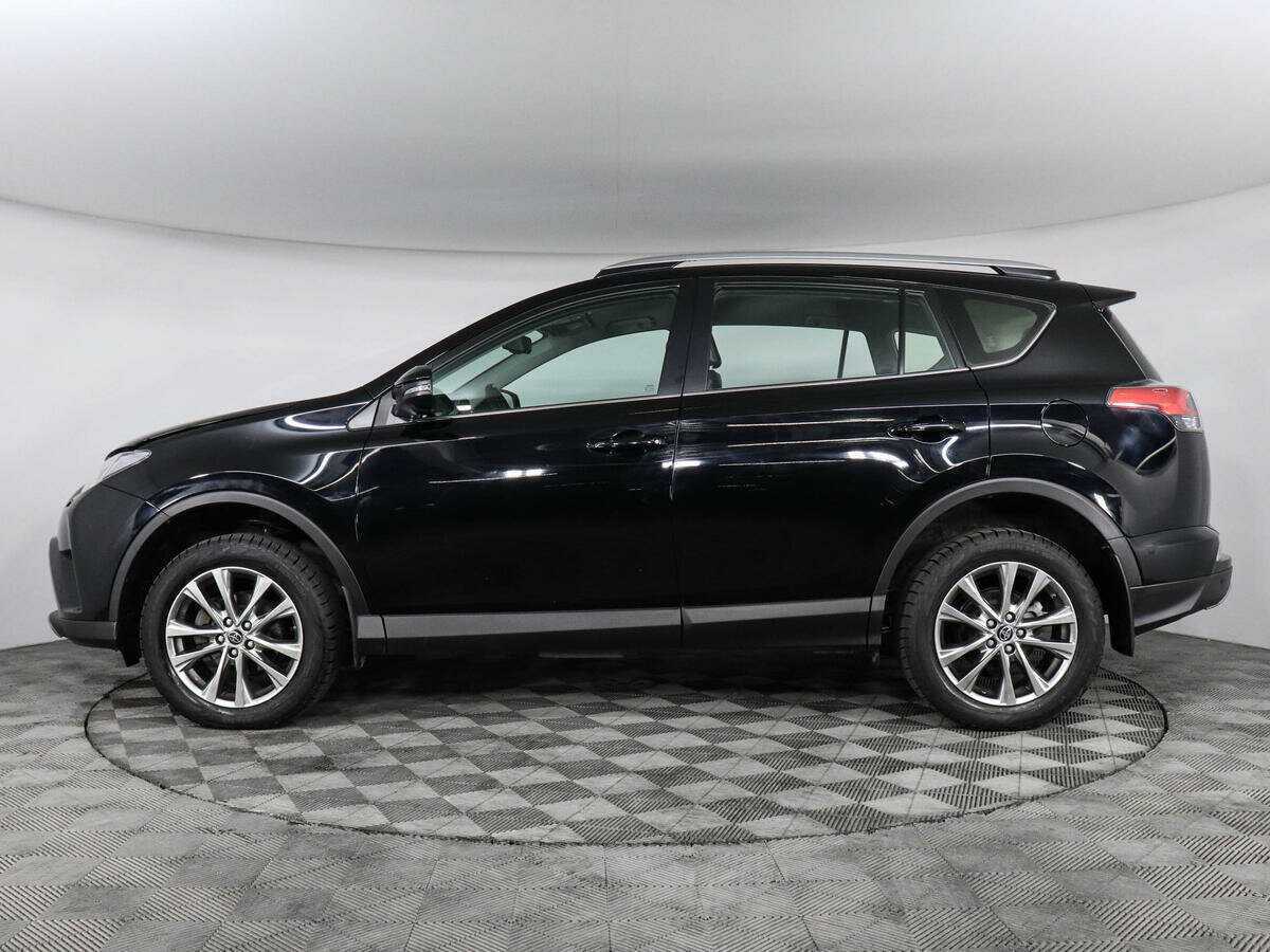 Toyota RAV4 с пробегом — 2018 год. Фото: #7