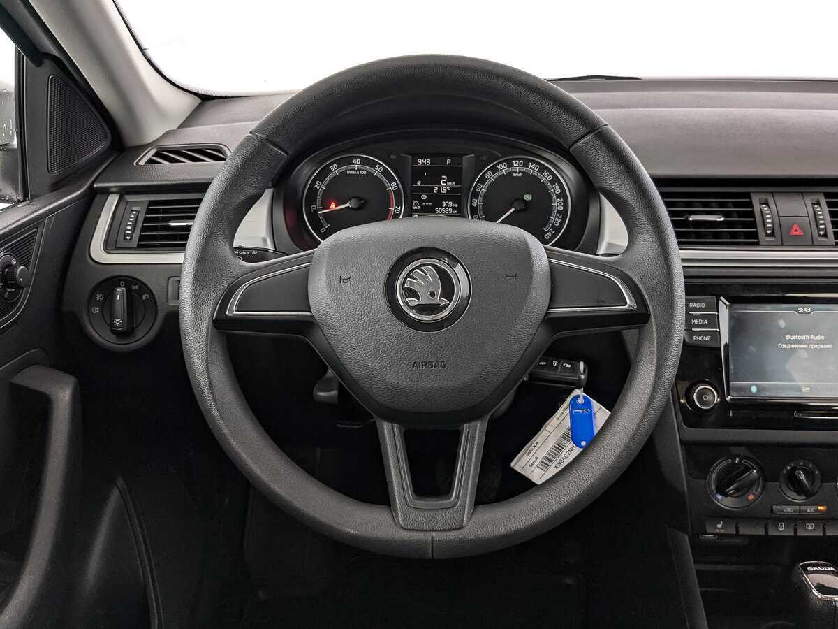 Skoda Rapid с пробегом — 2019 год. Фото: #17