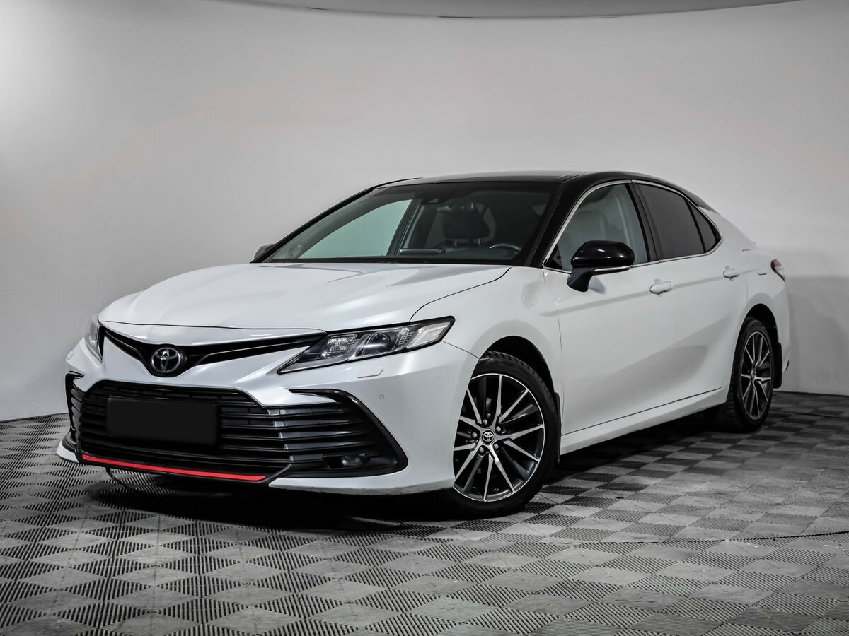 Toyota Camry с пробегом — 2021 год. Посмотреть фото
