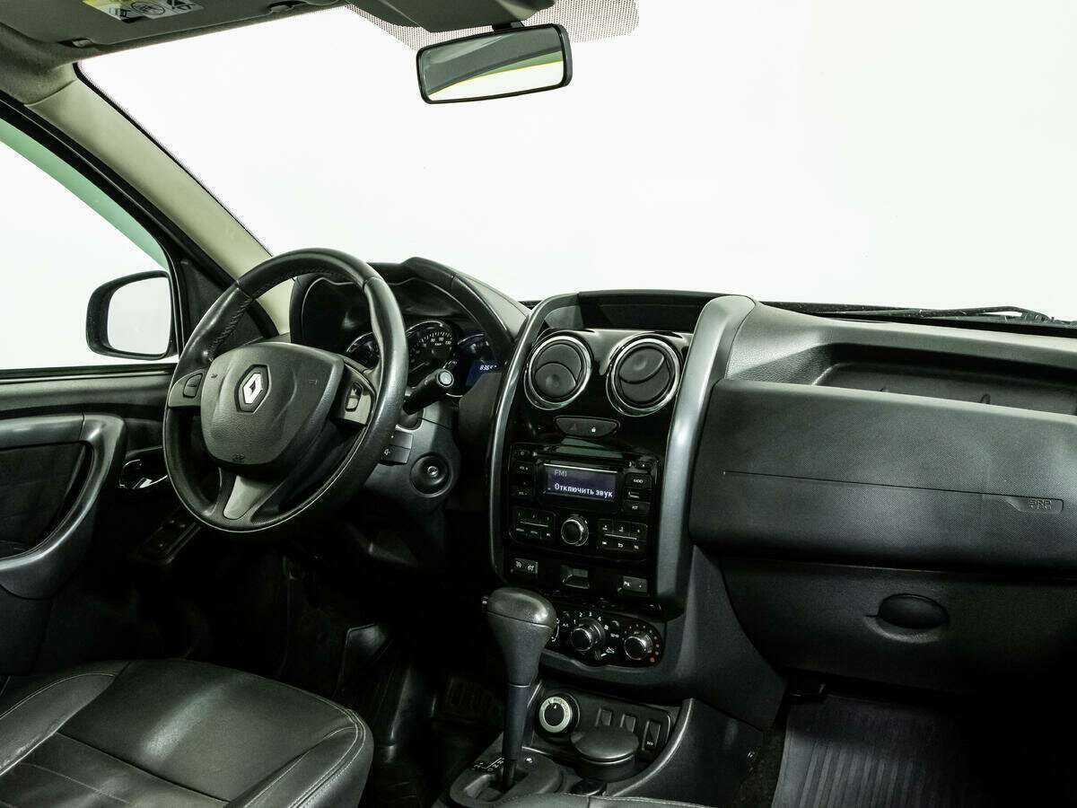 Renault Duster с пробегом — 2015 год. Фото: #8