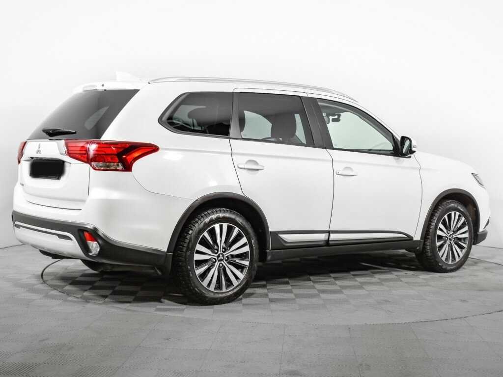Mitsubishi Outlander с пробегом — 2020 год. Фото: #4