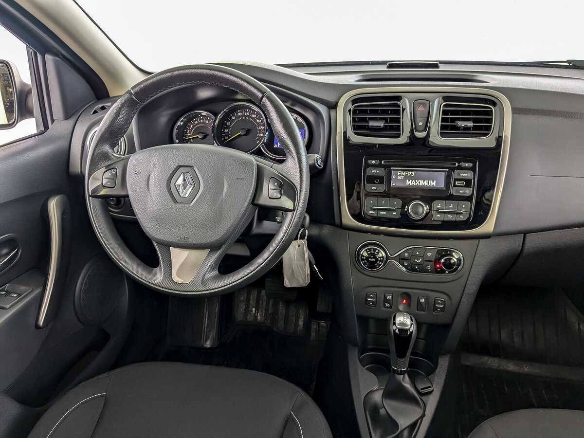 Renault Sandero с пробегом — 2016 год. Фото: #20