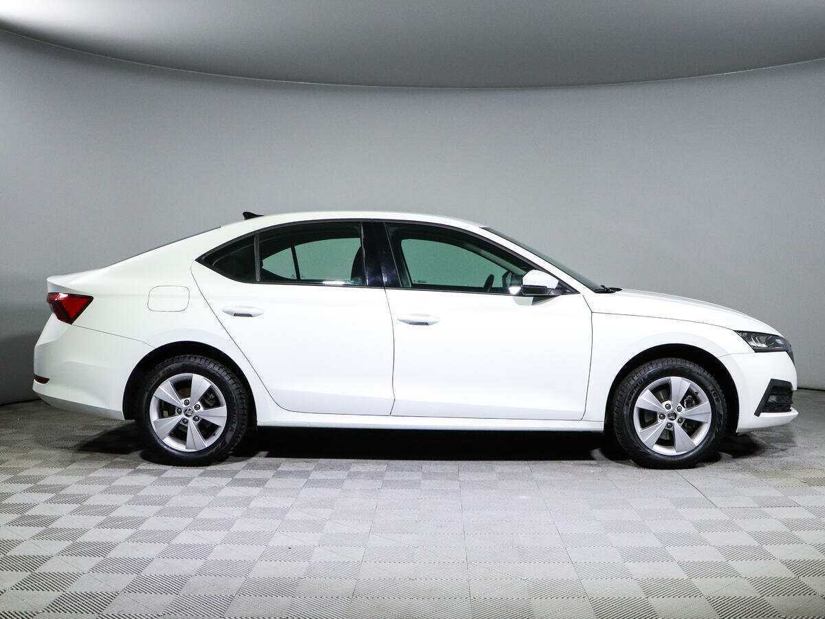 Skoda Octavia с пробегом — 2021 год. Фото: #3