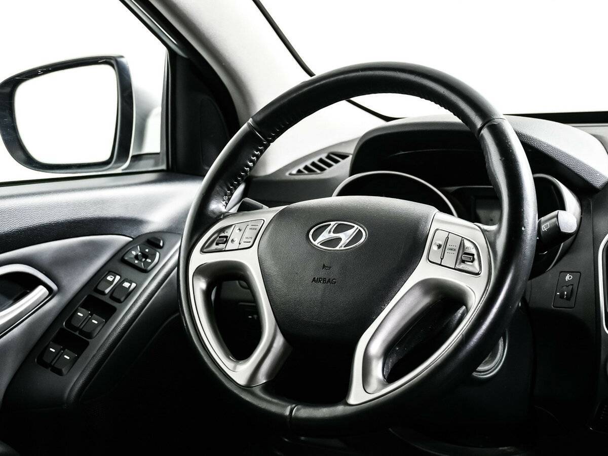 Hyundai ix35 с пробегом — 2012 год. Фото: #15