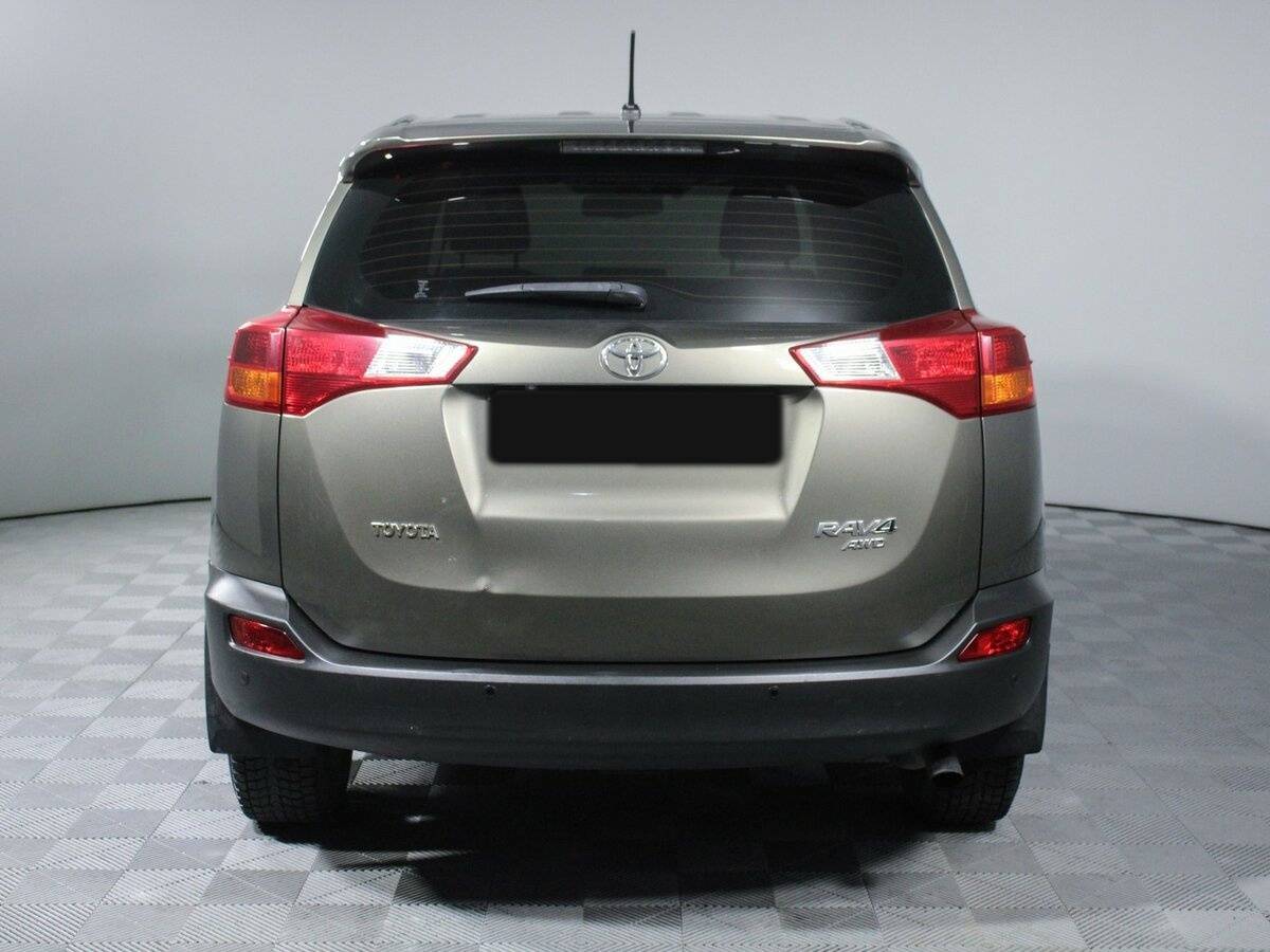 Toyota RAV4 с пробегом — 2013 год. Фото: #5