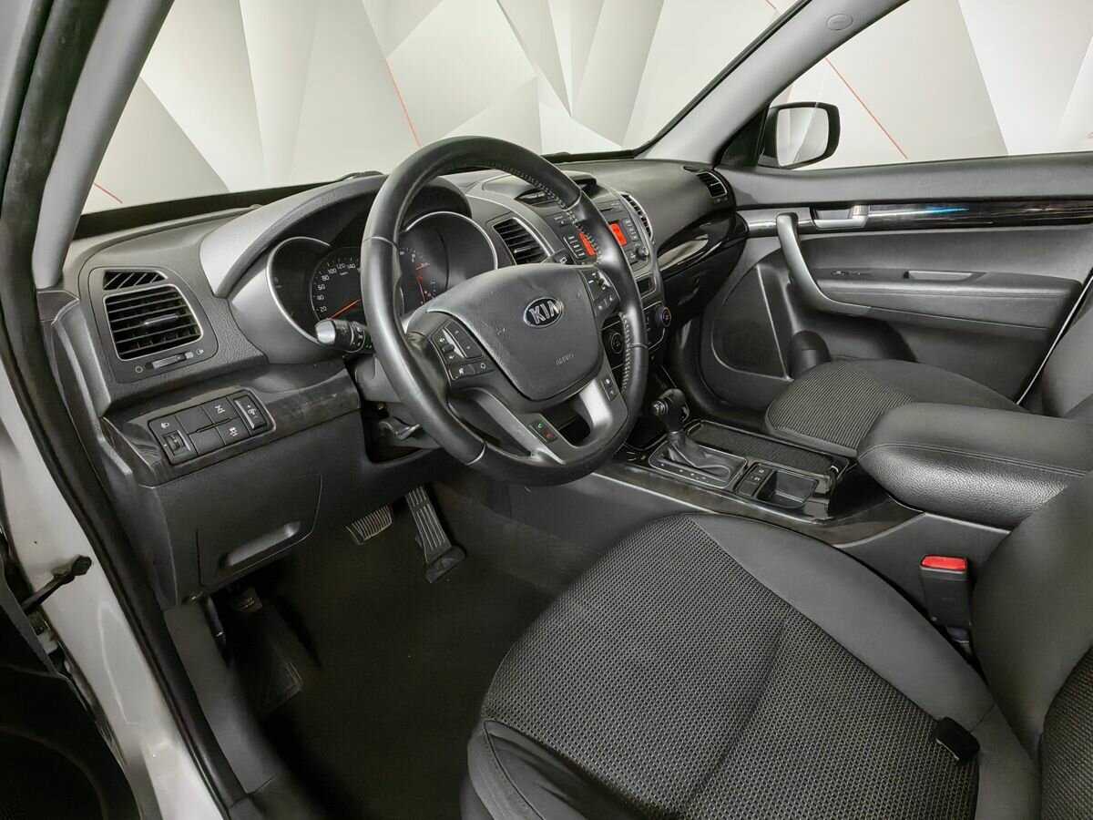 Kia Sorento с пробегом — 2017 год. Фото: #13
