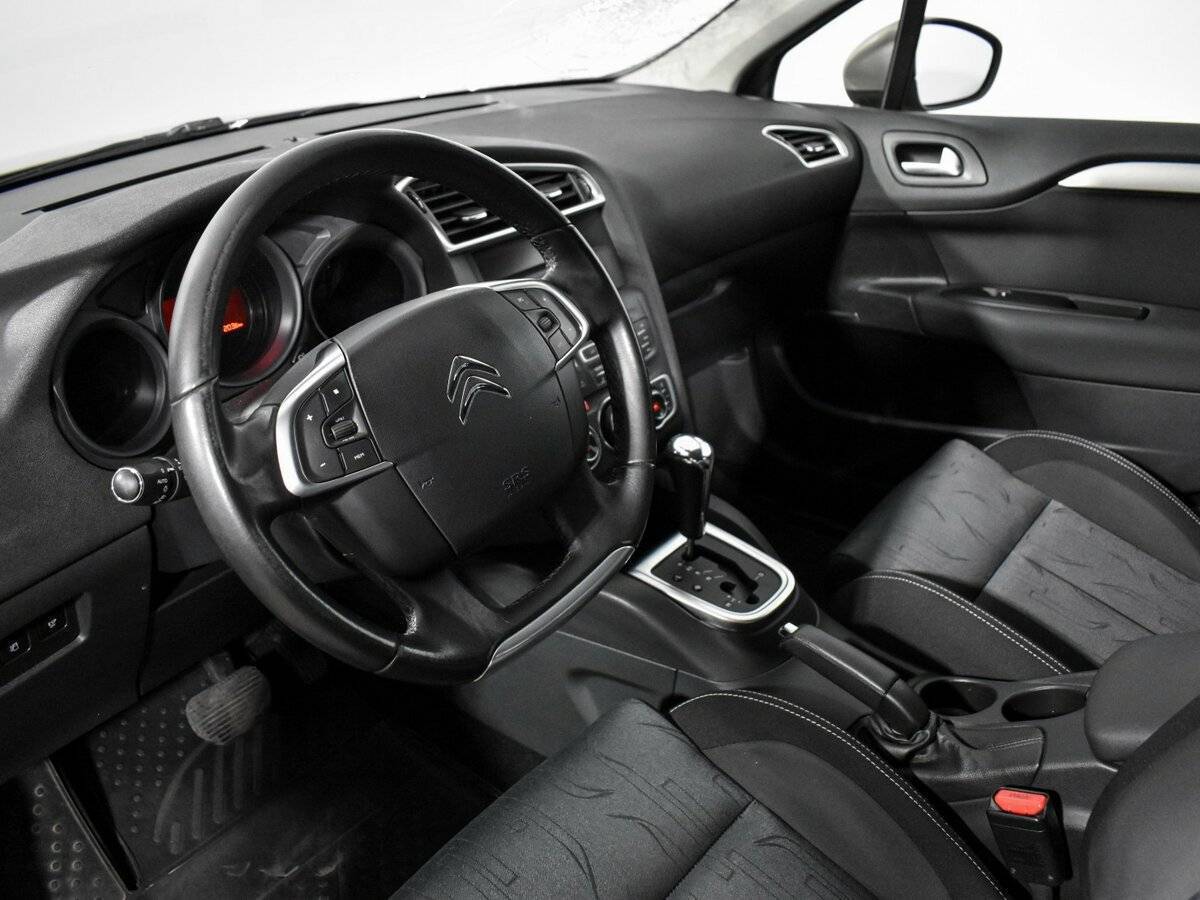 Citroen C4 с пробегом — 2012 год. Фото: #8