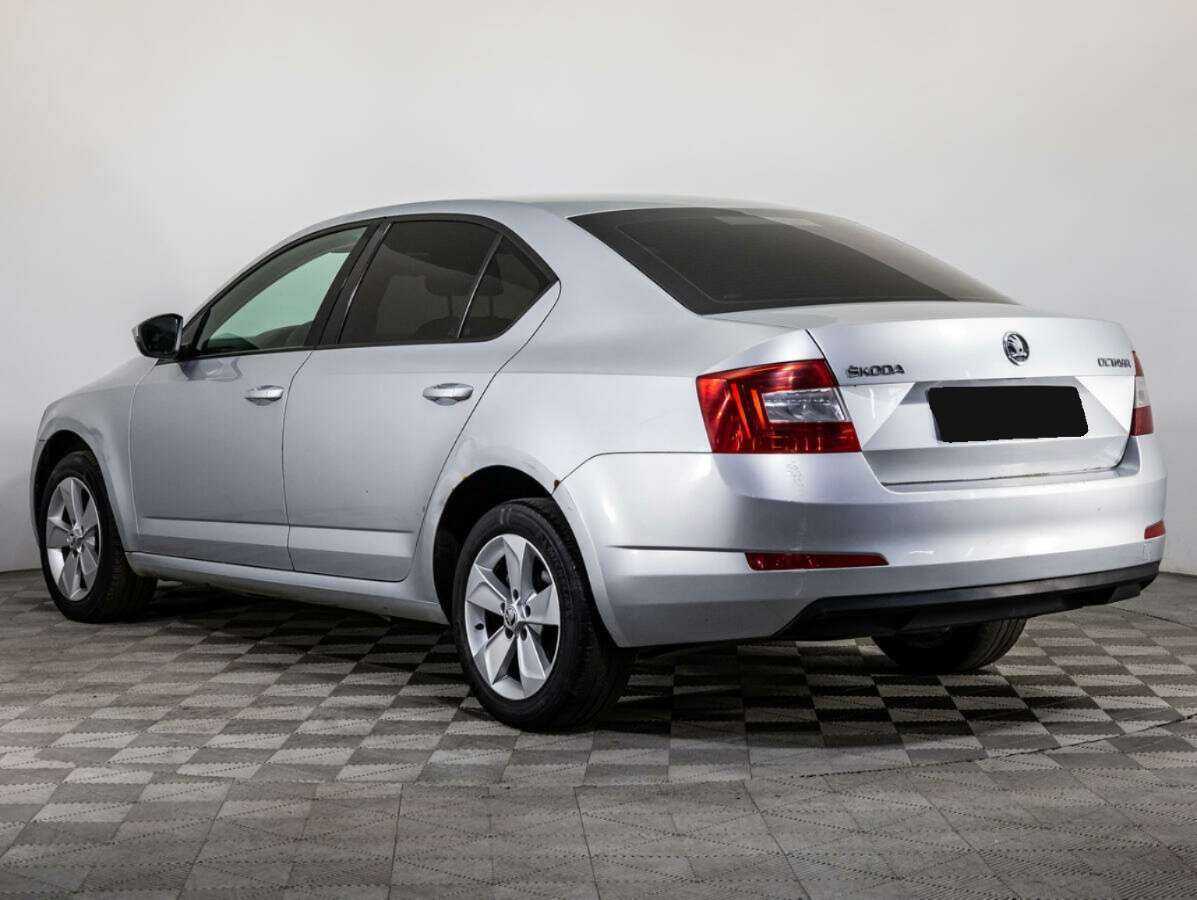 Skoda Octavia с пробегом — 2015 год. Фото: #6