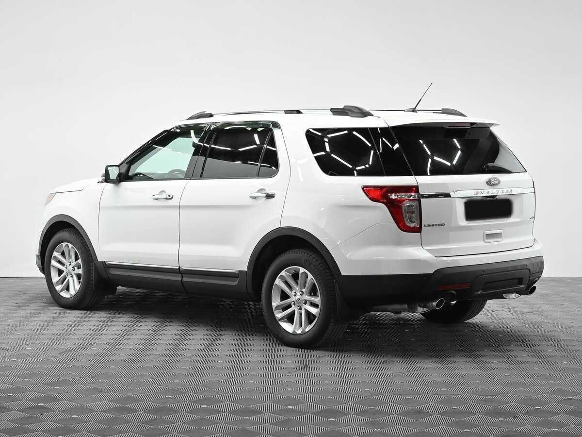 Ford Explorer с пробегом — 2012 год. Фото: #2
