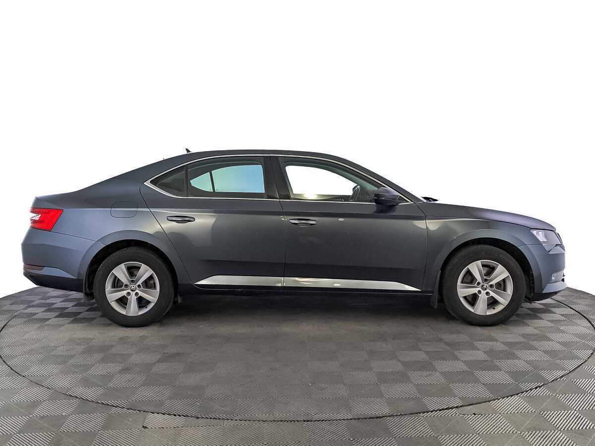 Skoda Superb с пробегом — 2019 год. Фото: #3
