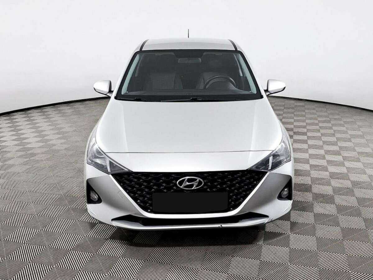 Hyundai Solaris с пробегом — 2021 год. Фото: #1