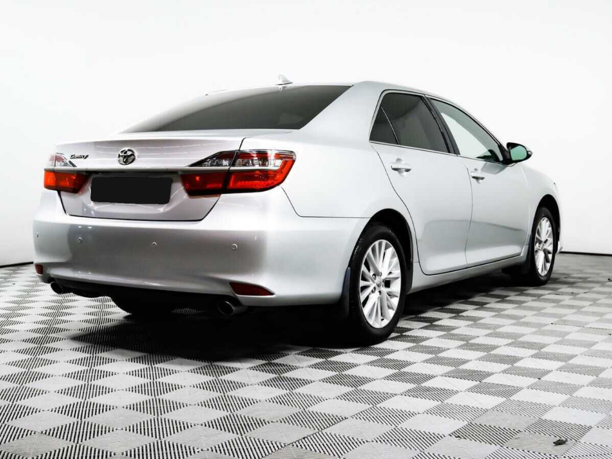 Toyota Camry с пробегом — 2015 год. Фото: #4