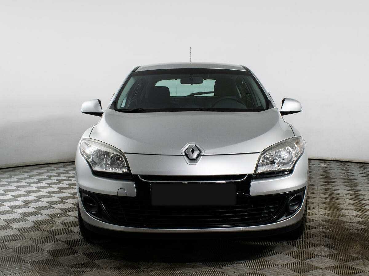 Renault Megane с пробегом — 2012 год. Фото: #1