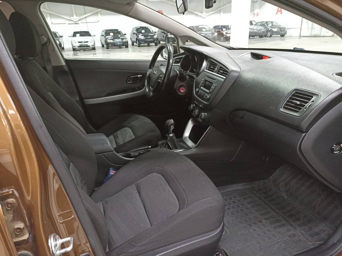 Kia Ceed с пробегом — 2016 год. Фото: #10
