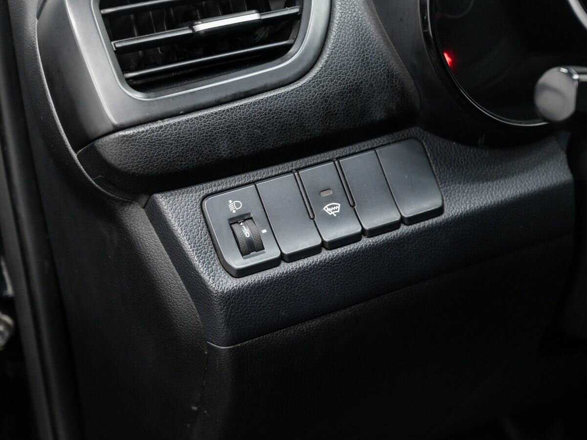 Kia Rio с пробегом — 2013 год. Фото: #17