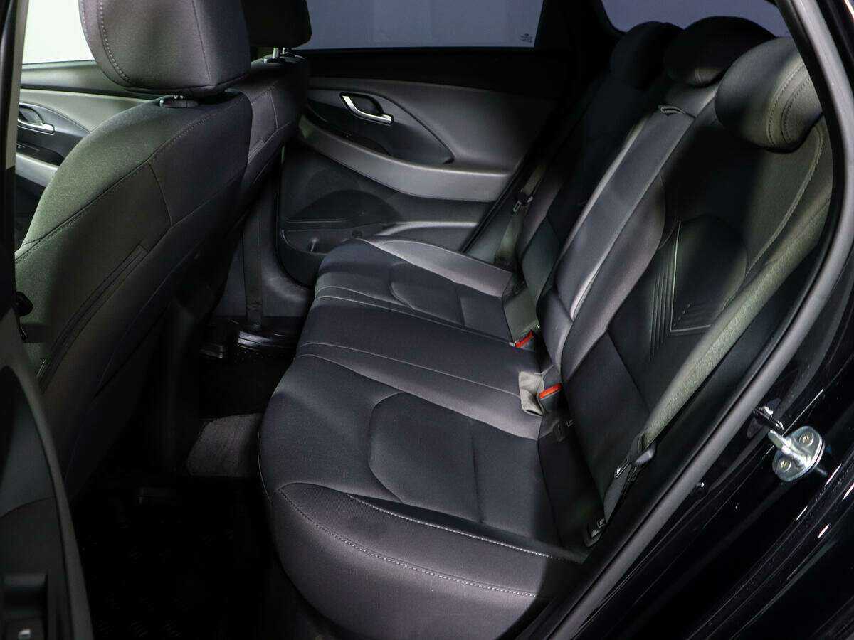 Hyundai i30 с пробегом — 2022 год. Фото: #7