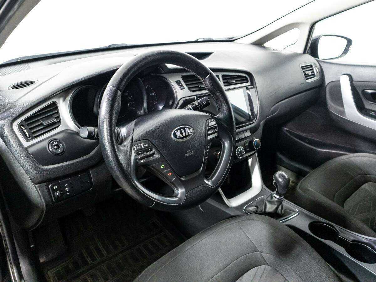 Kia Ceed с пробегом — 2012 год. Фото: #10