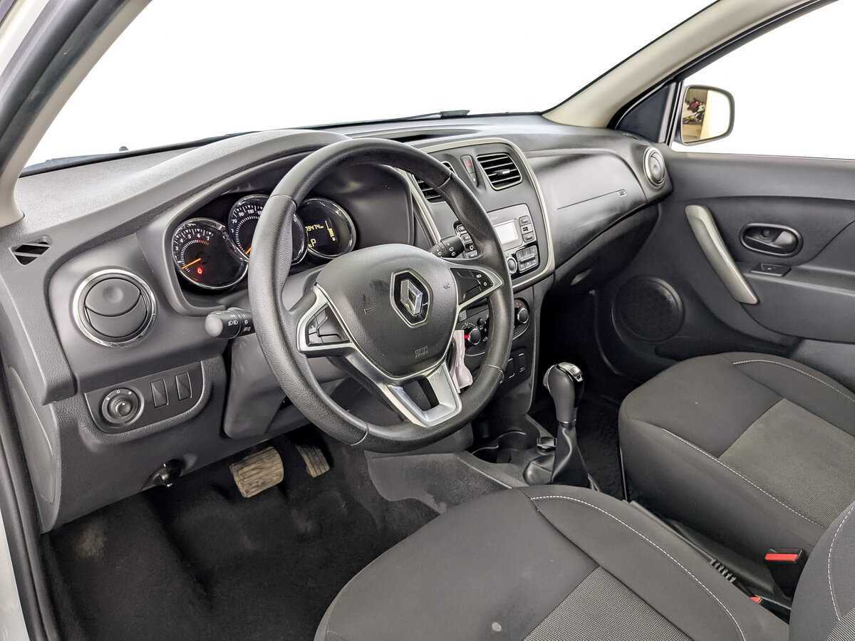 Renault Sandero с пробегом — 2019 год. Фото: #15