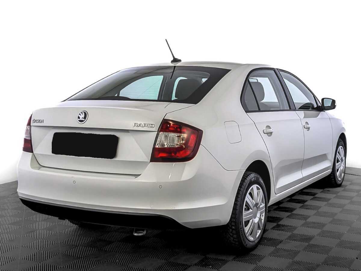 Skoda Rapid с пробегом — 2019 год. Фото: #4