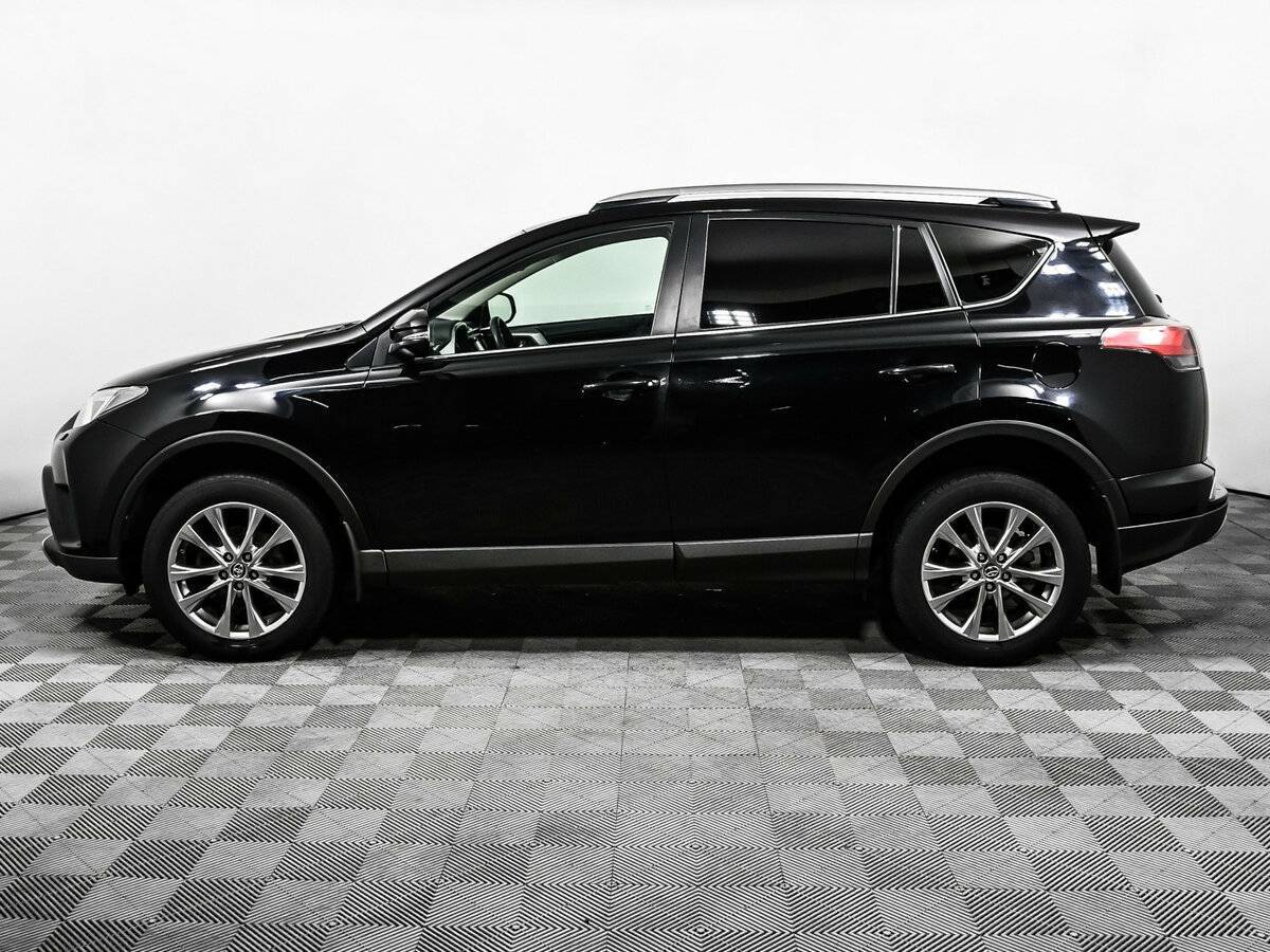 Toyota RAV4 с пробегом — 2017 год. Фото: #7
