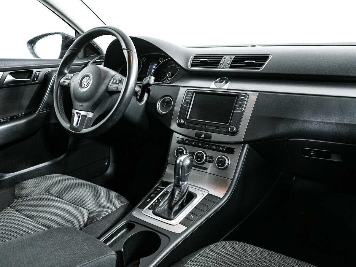 Volkswagen Passat с пробегом — 2013 год. Фото: #8