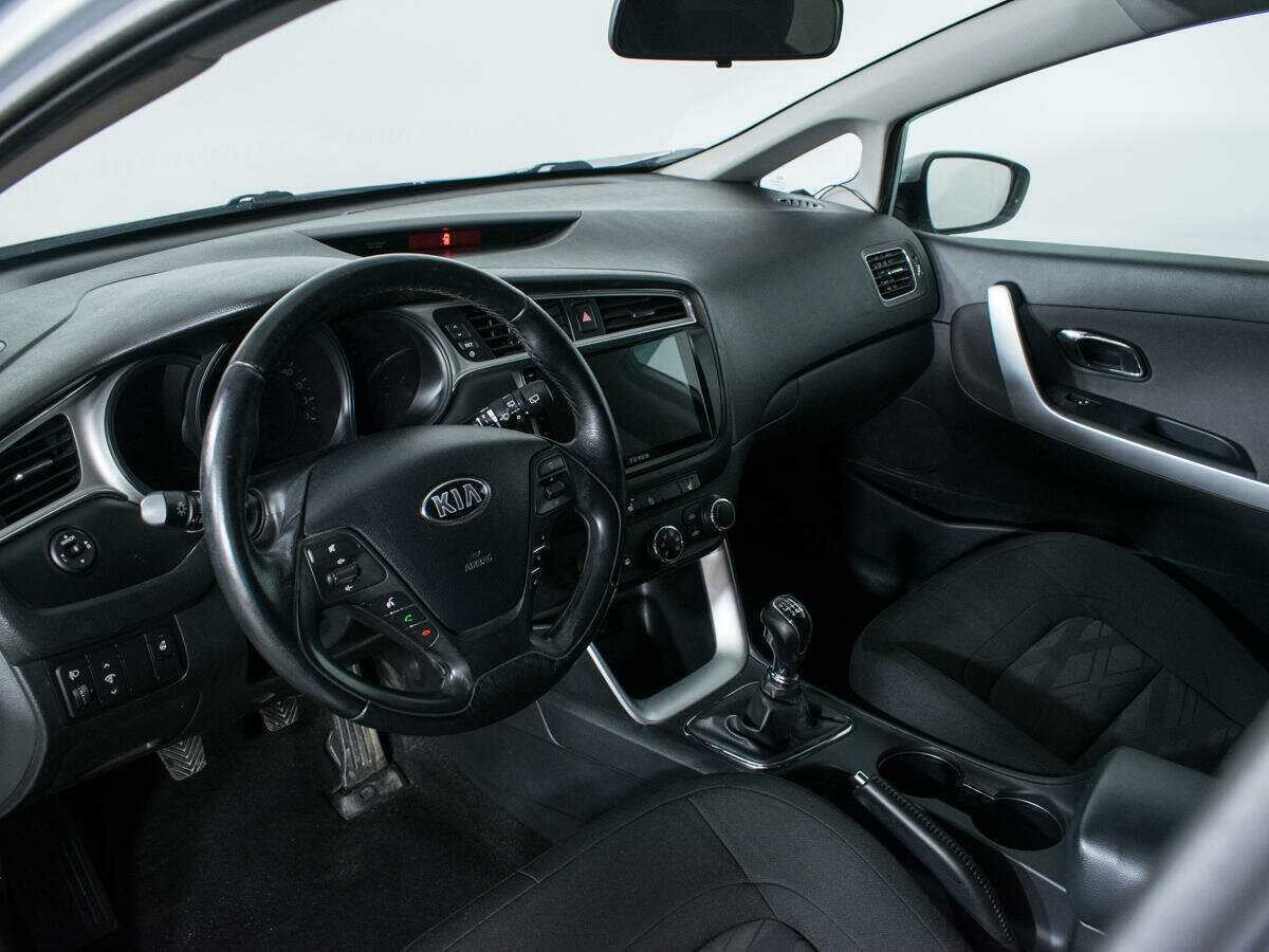 Kia Ceed с пробегом — 2016 год. Фото: #10
