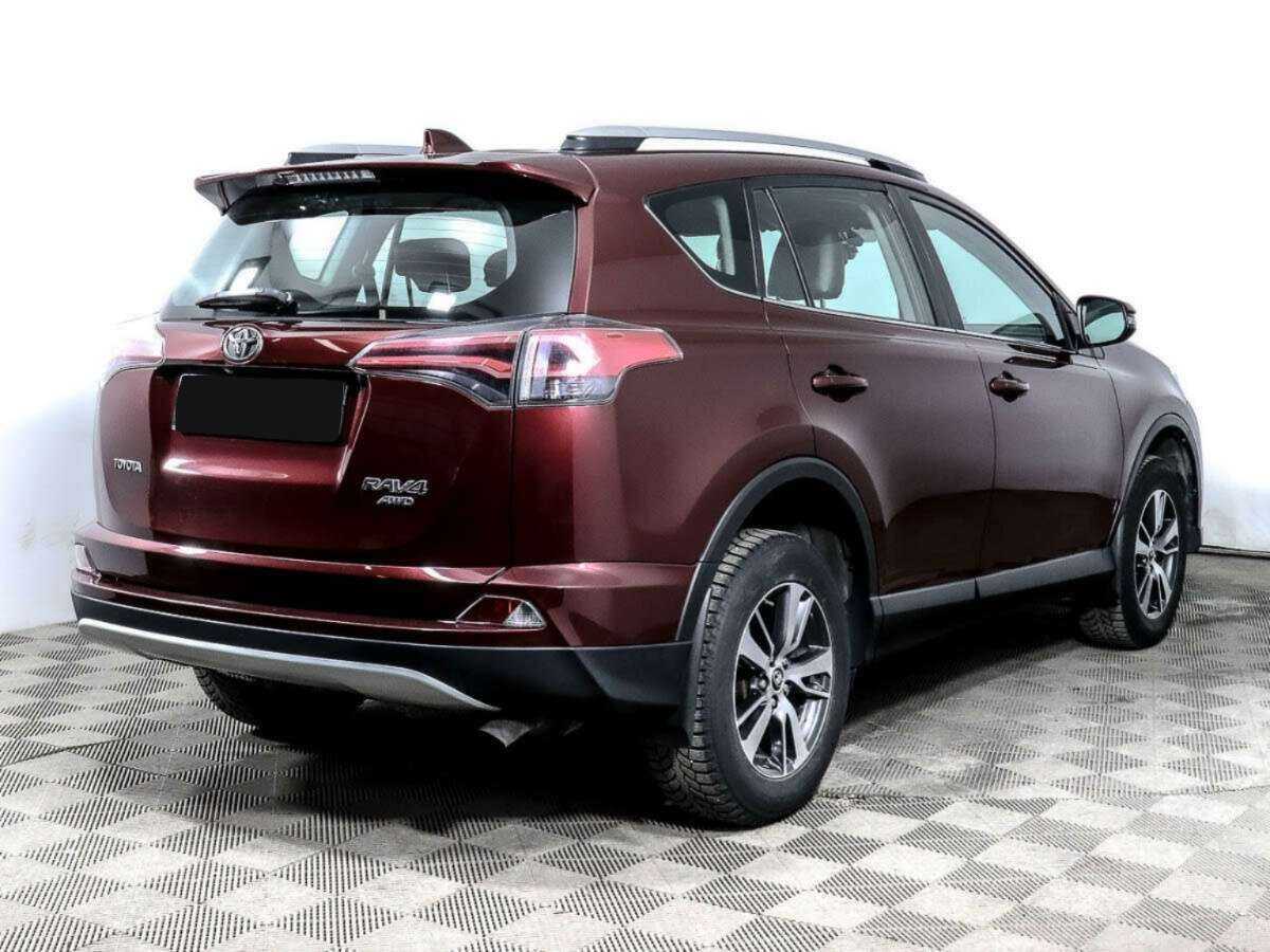 Toyota RAV4 с пробегом — 2016 год. Фото: #3