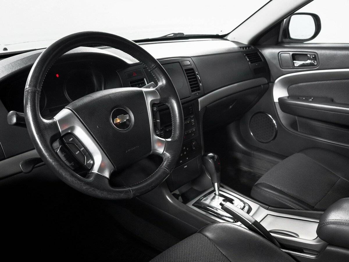 Chevrolet Epica с пробегом — 2012 год. Фото: #13