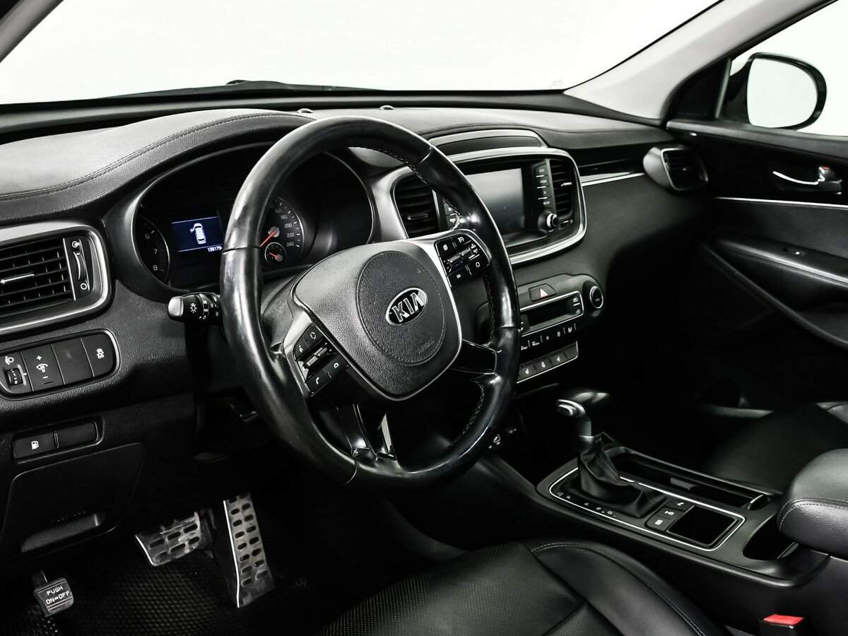 Kia Sorento с пробегом — 2019 год. Фото: #11