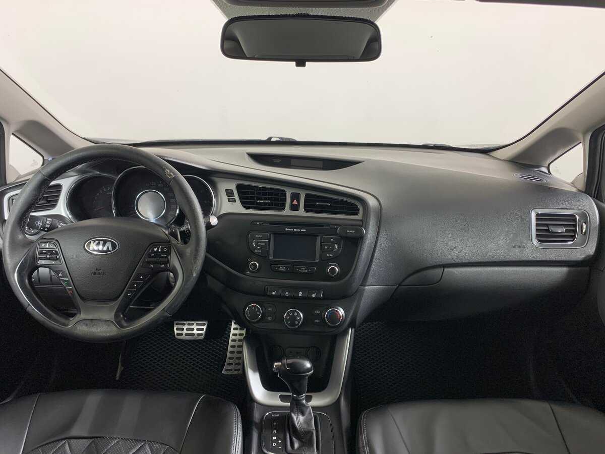 Kia Ceed с пробегом — 2014 год. Фото: #18