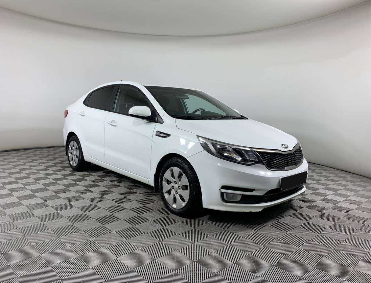 Kia Rio с пробегом — 2015 год. Фото: #2