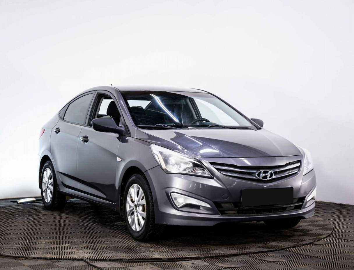 Hyundai Solaris с пробегом — 2015 год. Фото: #2